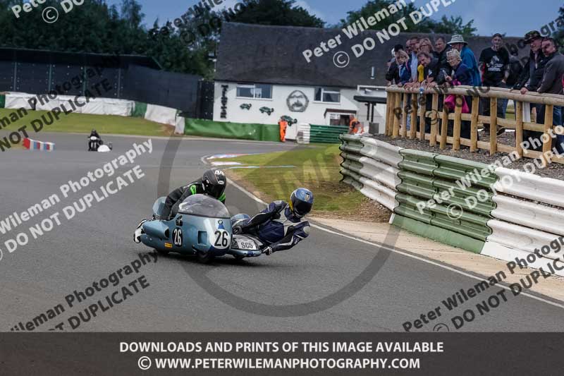 Vintage motorcycle club;eventdigitalimages;mallory park;mallory park trackday photographs;no limits trackdays;peter wileman photography;trackday digital images;trackday photos;vmcc festival 1000 bikes photographs